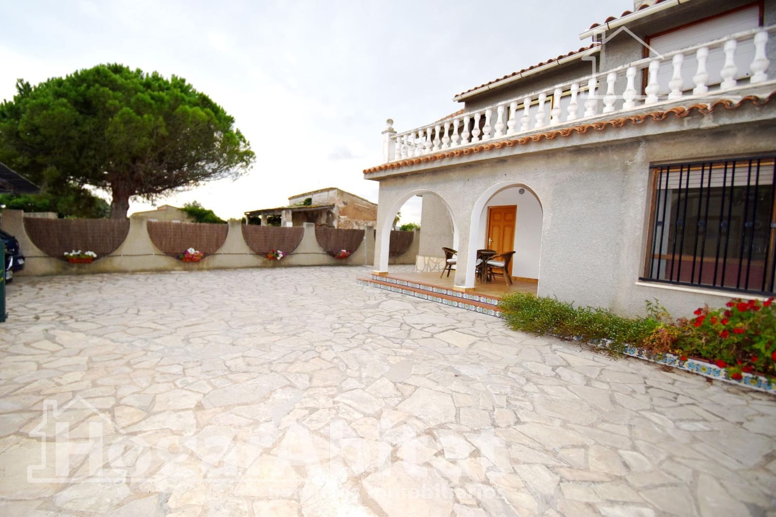 4 soverom Villa til salgs i Castello de la Plana med svømmebasseng garasje - € 325 000 (Ref: 9752085)