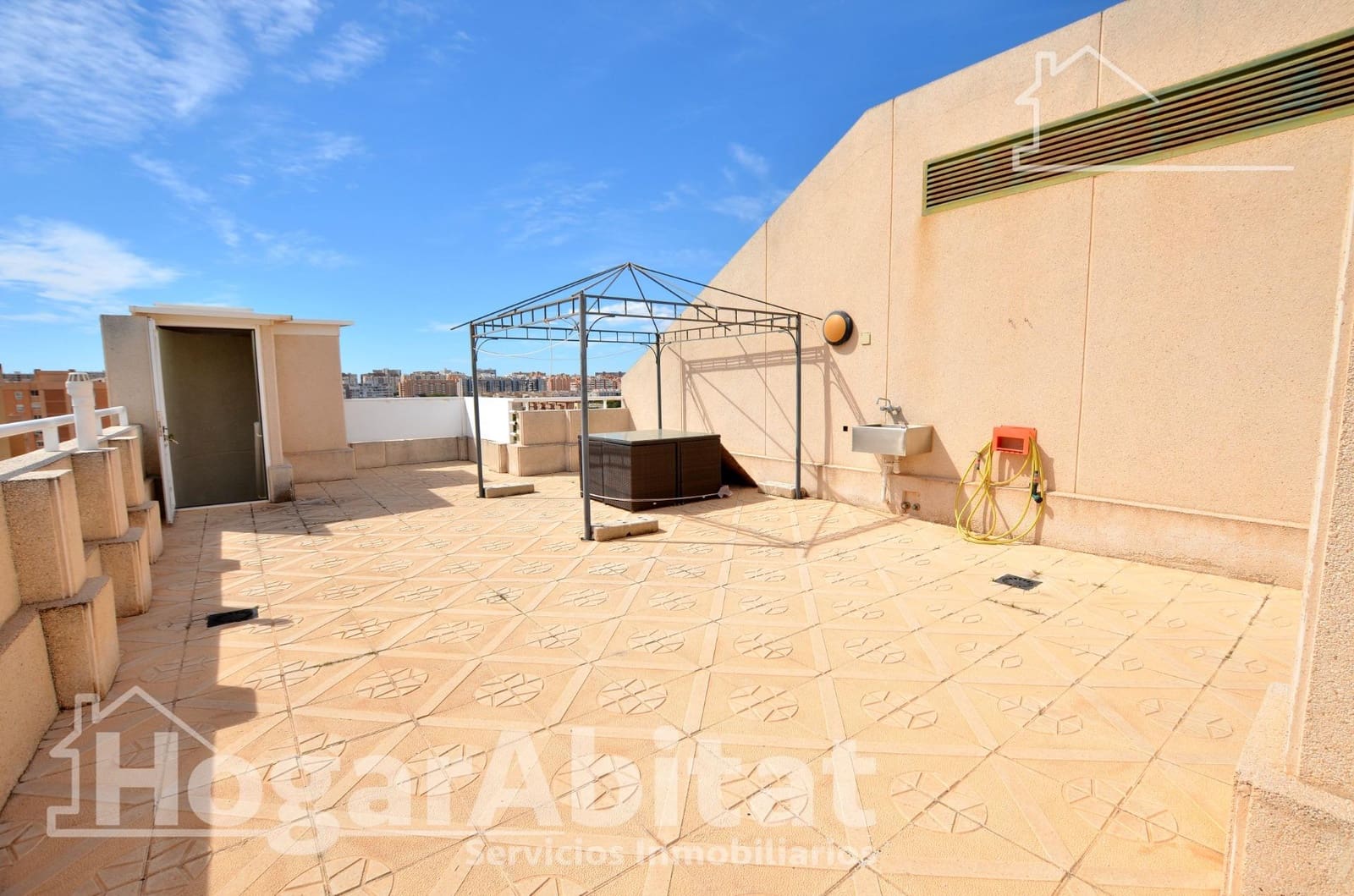 3 soveværelse Penthouse til salg i Playa de San Juan med swimmingpool garage - € 540.000 (Ref: 9752092)