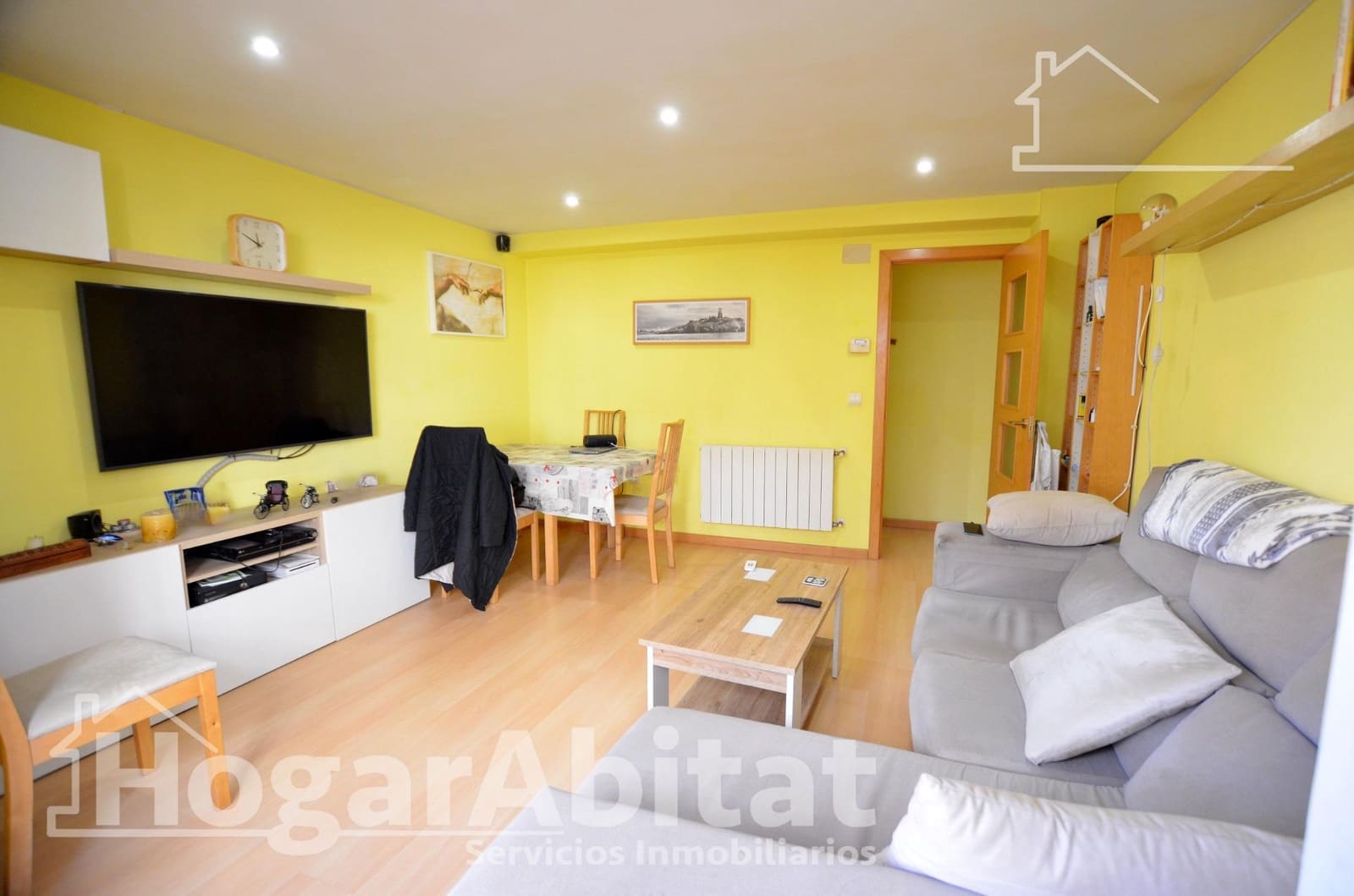 3 bedroom Flat for sale in Alicante / Alacant city - € 270,000 (Ref: 9752094)