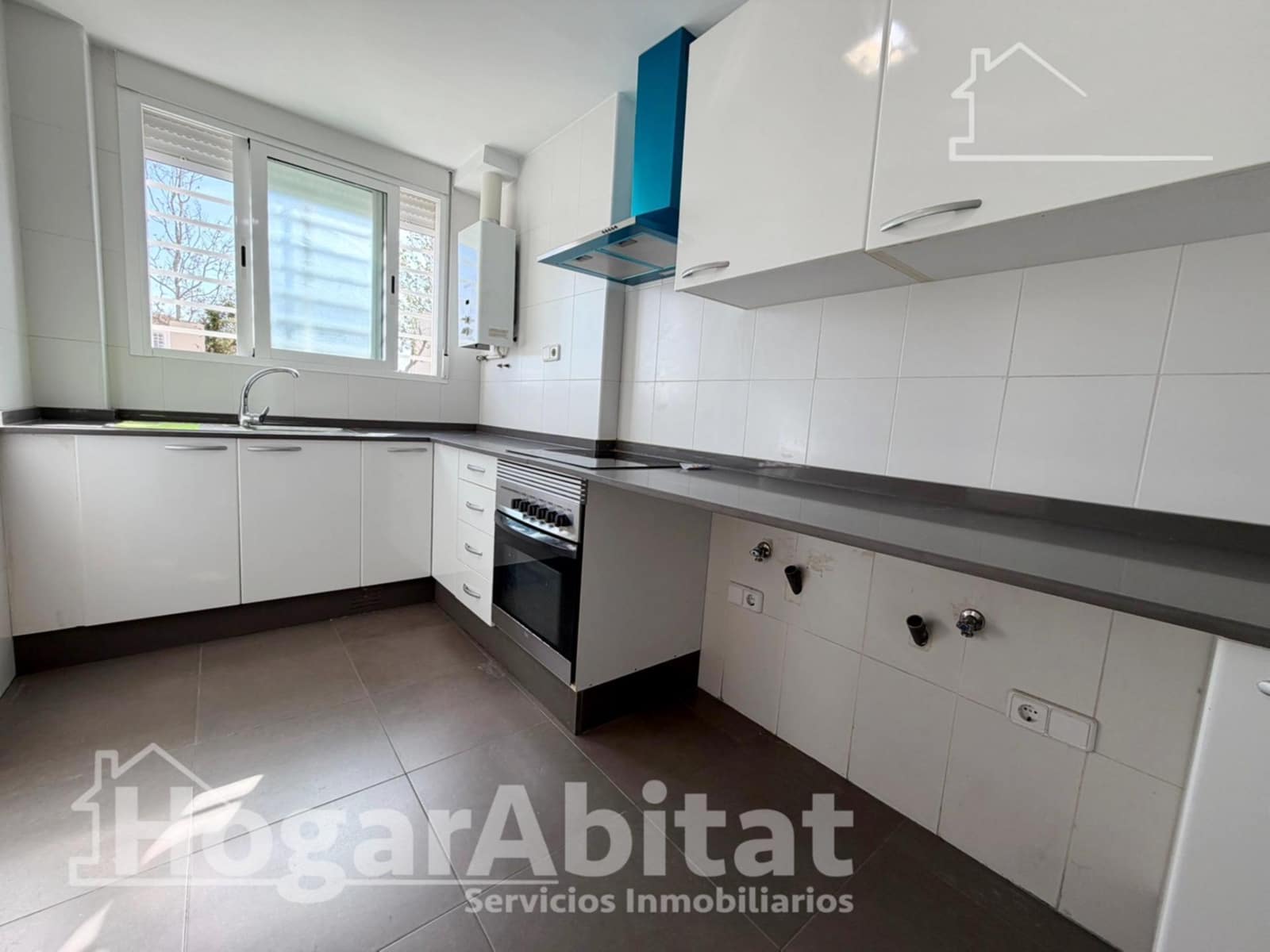 4 soveværelse Rækkehus til salg i Benaguasil med garage - € 349.000 (Ref: 9752095)
