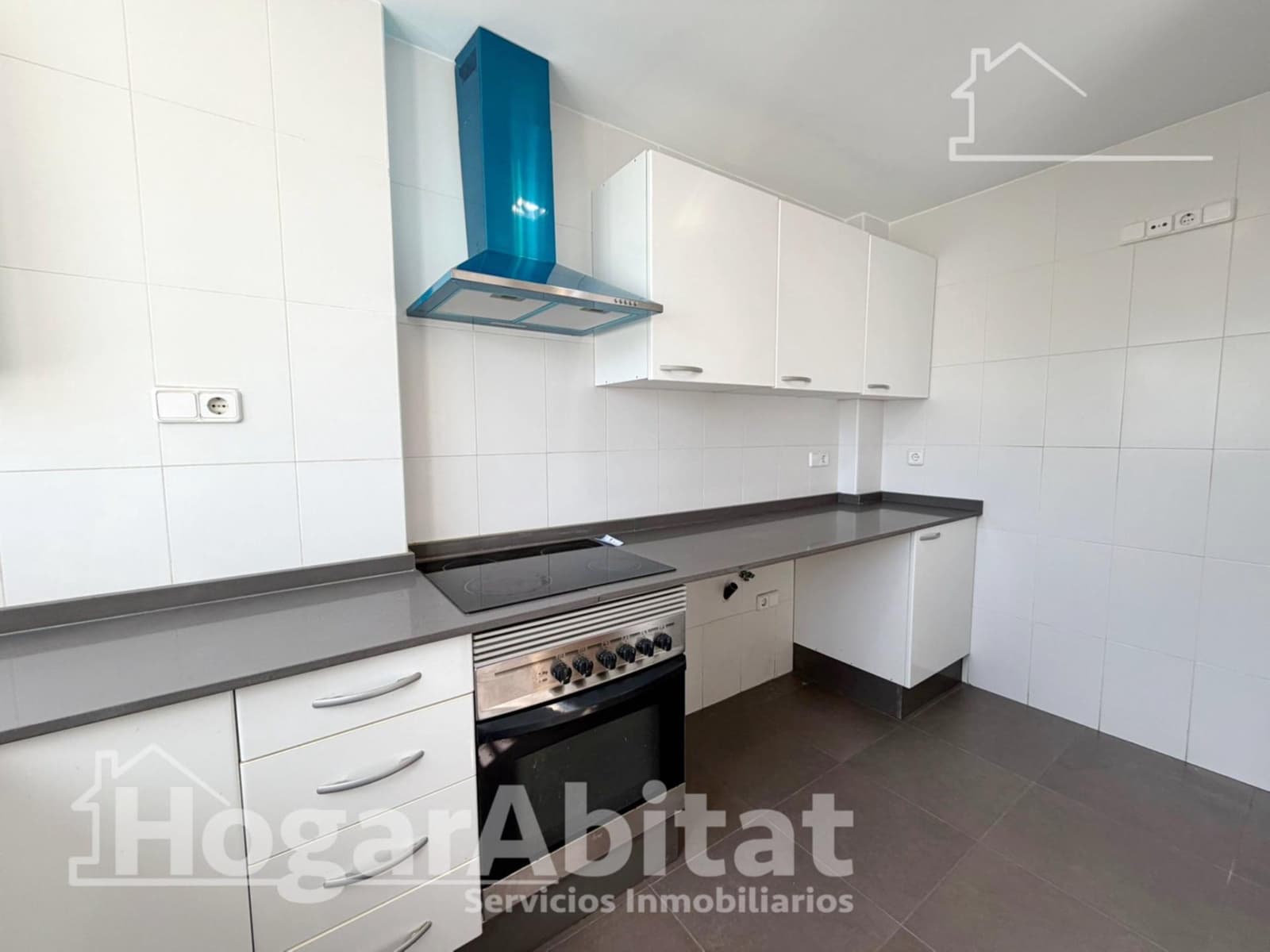 4 soveværelse Rækkehus til salg i Benaguasil med garage - € 349.000 (Ref: 9752095)