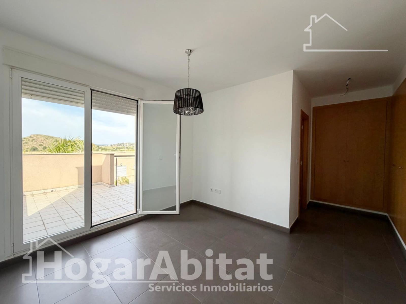 4 soveværelse Rækkehus til salg i Benaguasil med garage - € 349.000 (Ref: 9752095)