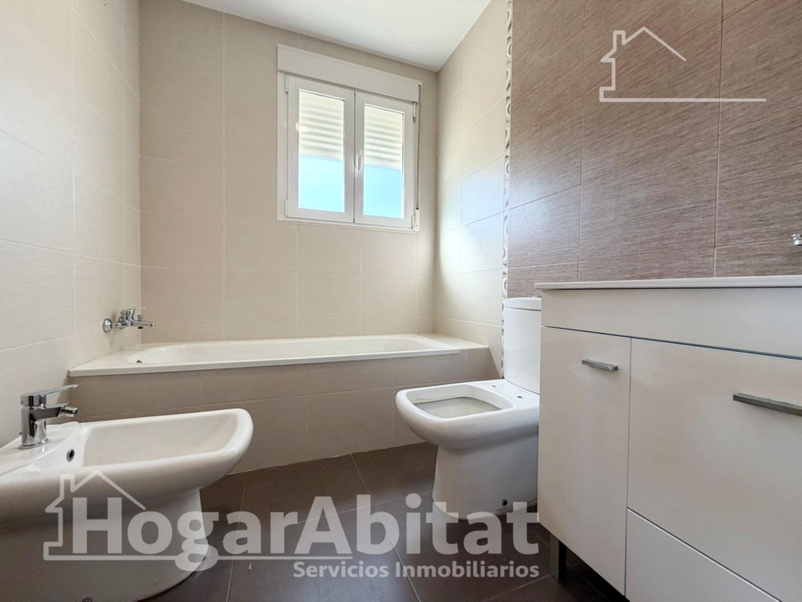 4 soveværelse Rækkehus til salg i Benaguasil med garage - € 349.000 (Ref: 9752095)