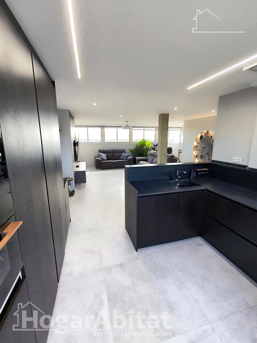 1 soverom Penthouse til salgs i Torrent med garasje - € 380 000 (Ref: 9752105)