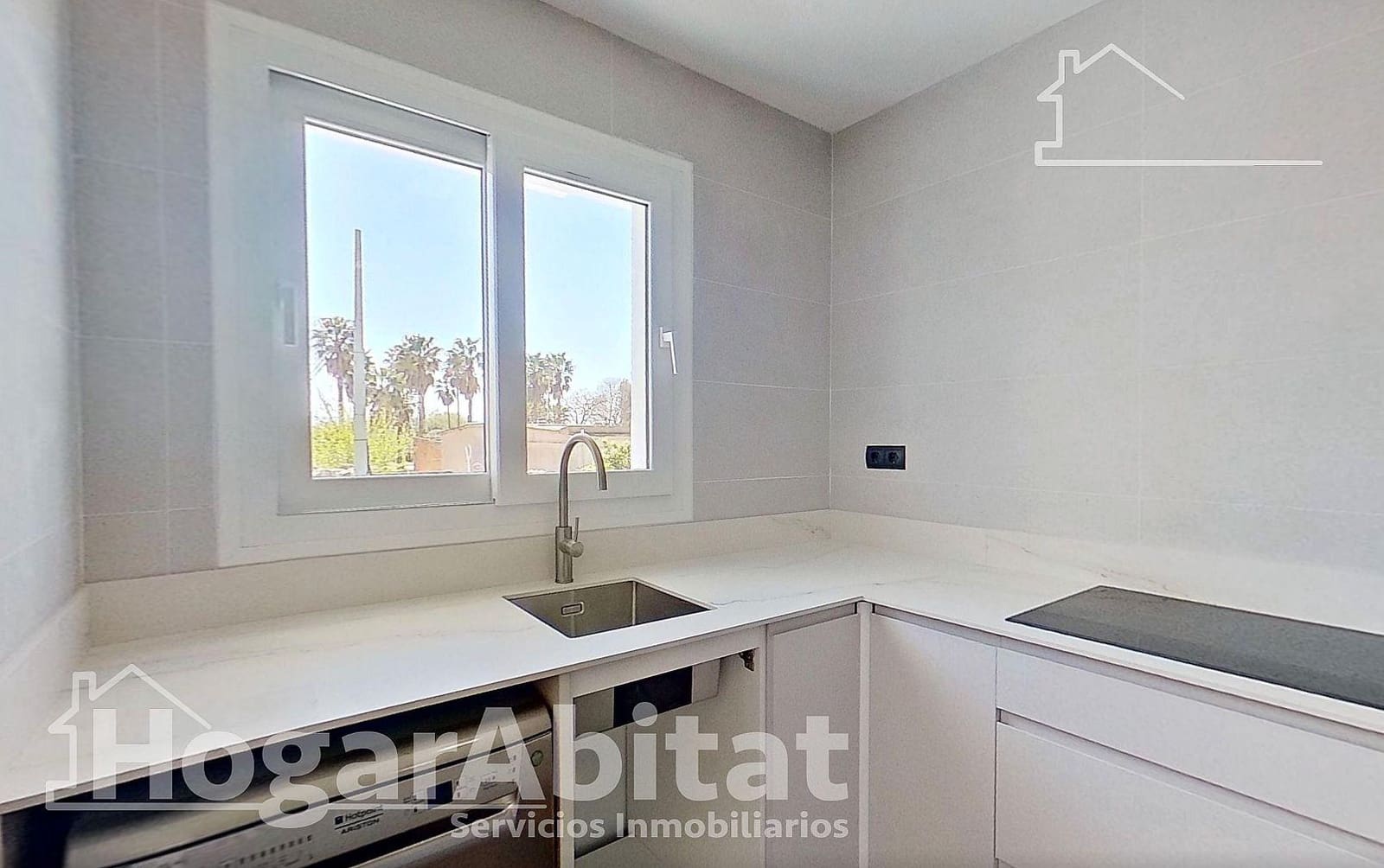 5 bedroom Townhouse for sale in Benimuslem with garage - € 380,000 (Ref: 9752112)