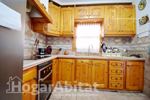 7 quarto Moradia para venda em Vila-real com piscina garagem - 499 000 € (Ref: 9755758)