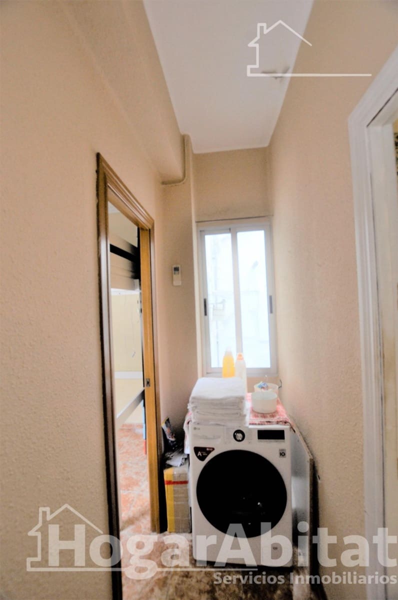 3 bedroom Flat for sale in Valencia city - € 259,000 (Ref: 9755766)