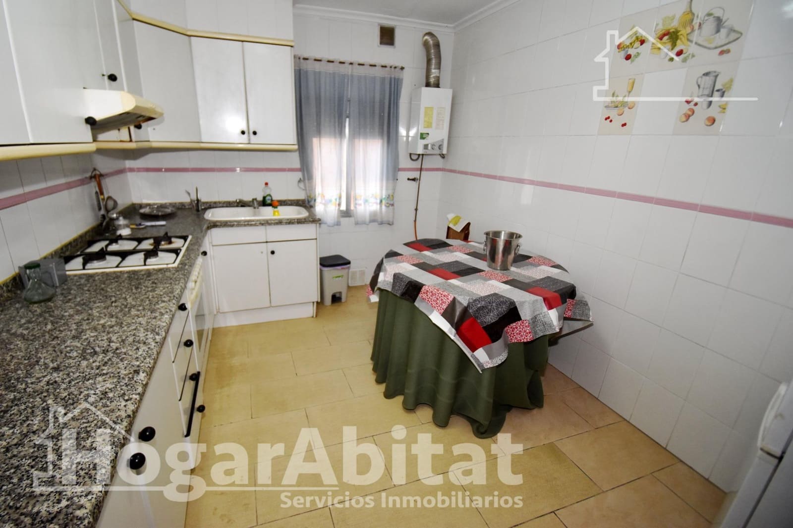 4 soverom Leilighet til salgs i Castello de la Plana med garasje - € 150 000 (Ref: 9755771)