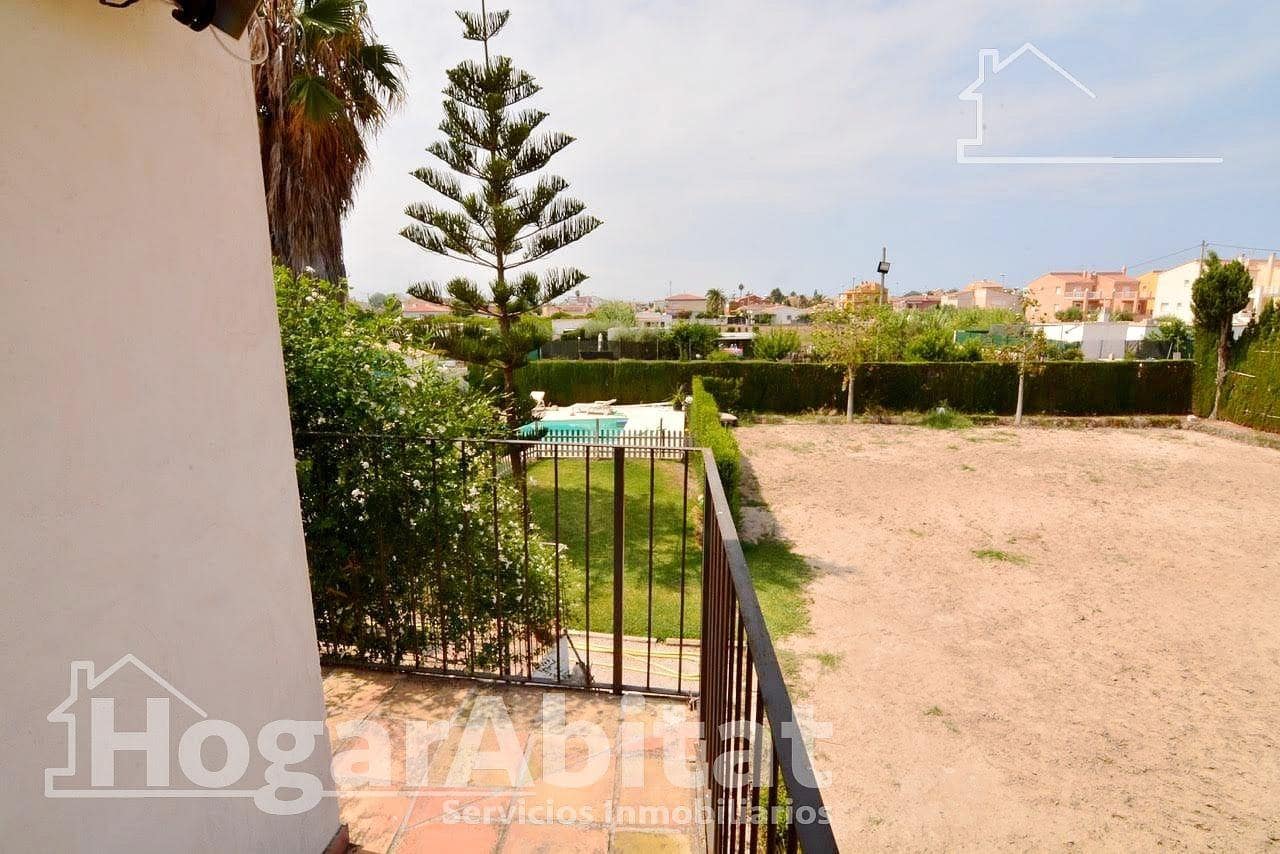 4 Zimmer Villa zu verkaufen in Oliva mit Pool Garage - 750.000 € (Ref: 9755776)