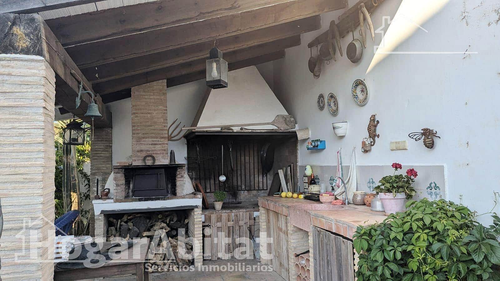 4 Zimmer Villa zu verkaufen in Oliva mit Pool Garage - 750.000 € (Ref: 9755776)