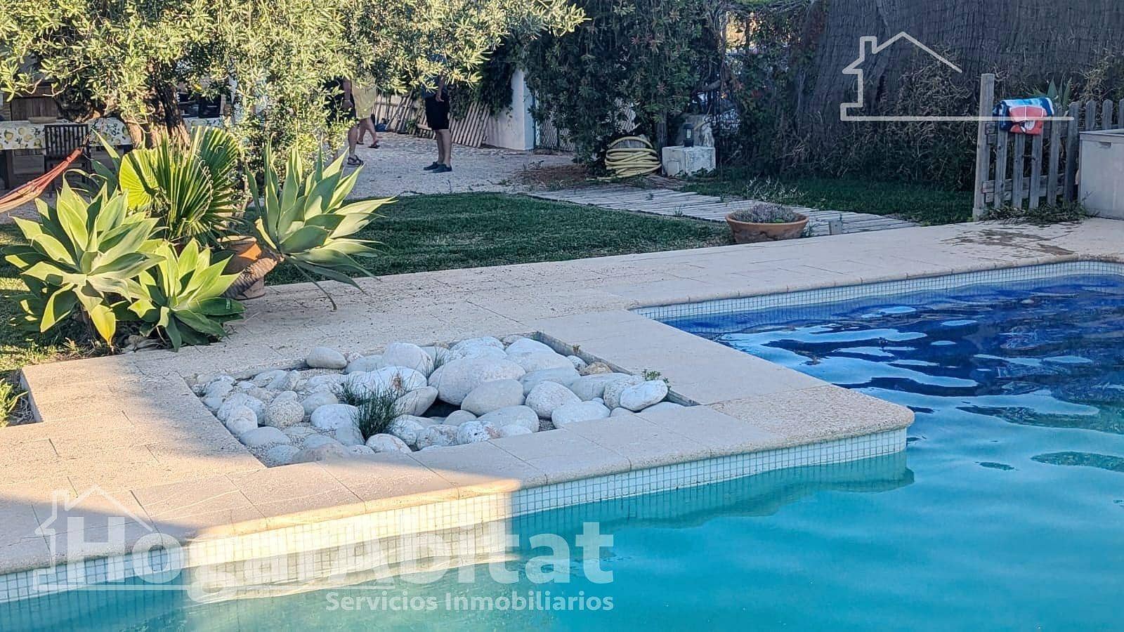 4 Zimmer Villa zu verkaufen in Oliva mit Pool Garage - 750.000 € (Ref: 9755776)