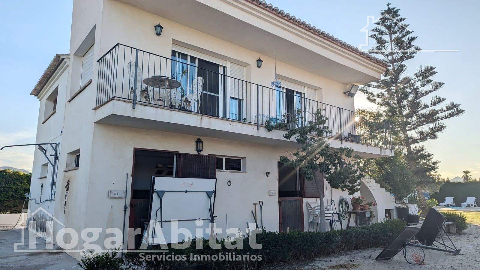 4 Zimmer Villa zu verkaufen in Oliva mit Pool Garage - 750.000 € (Ref: 9755776)