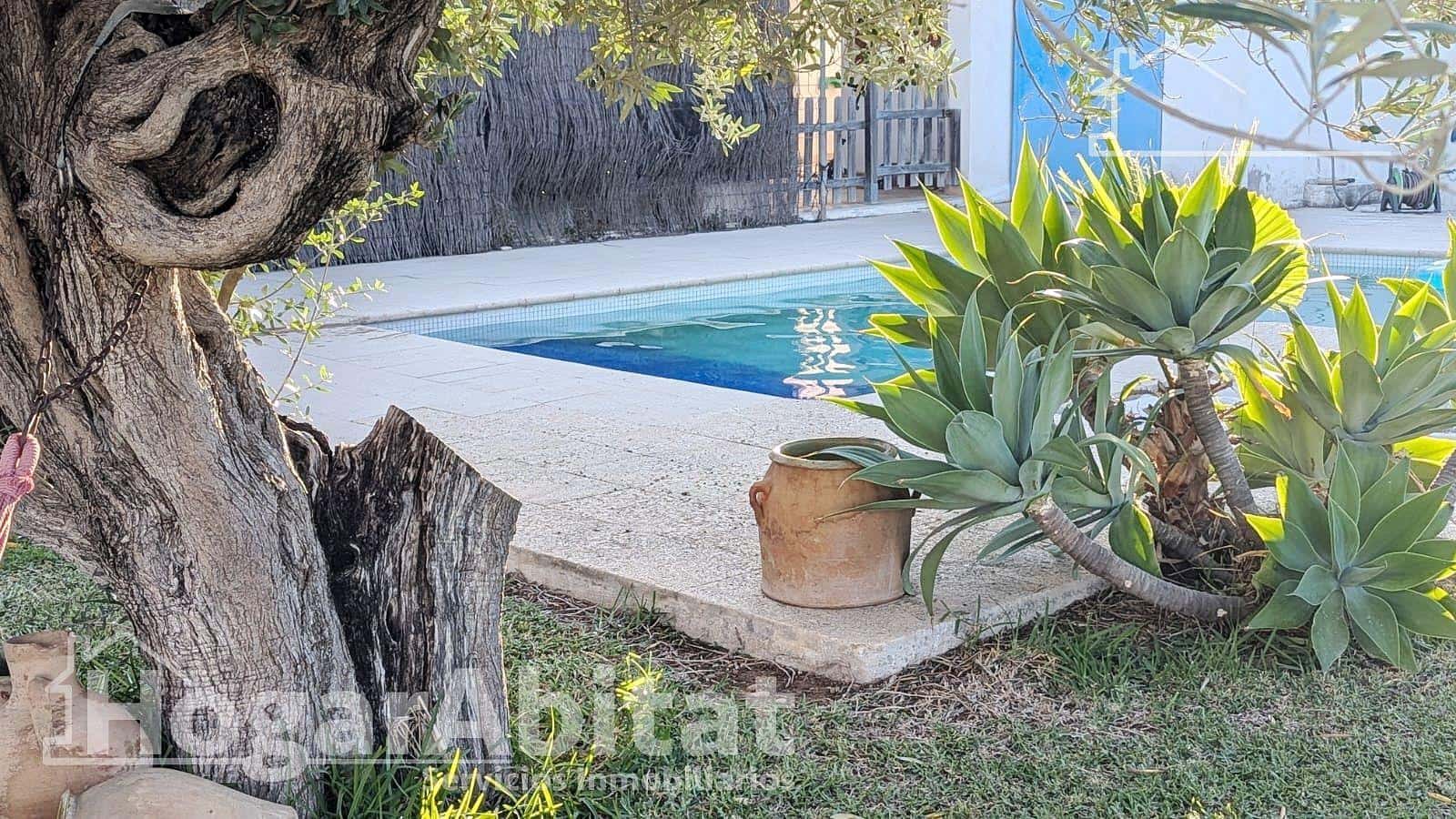 4 Zimmer Villa zu verkaufen in Oliva mit Pool Garage - 750.000 € (Ref: 9755776)