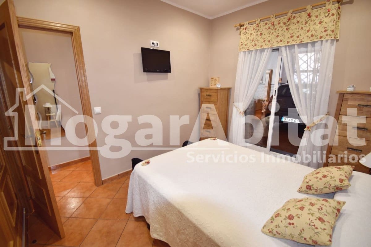 6 quarto Moradia para venda em Vila-real com garagem - 300 000 € (Ref: 9755780)