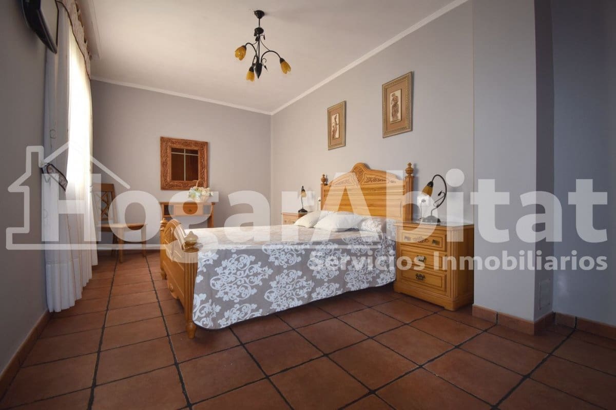 6 quarto Moradia para venda em Vila-real com garagem - 300 000 € (Ref: 9755780)