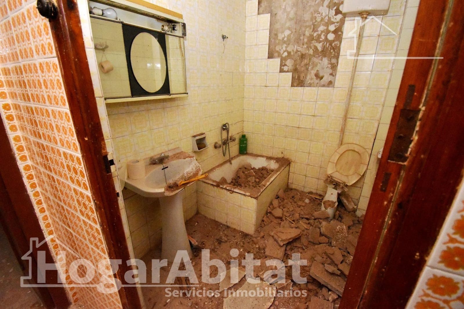 7 sypialnia Dom na sprzedaż w Castello de la Plana - 150 000 € (Ref: 9755783)