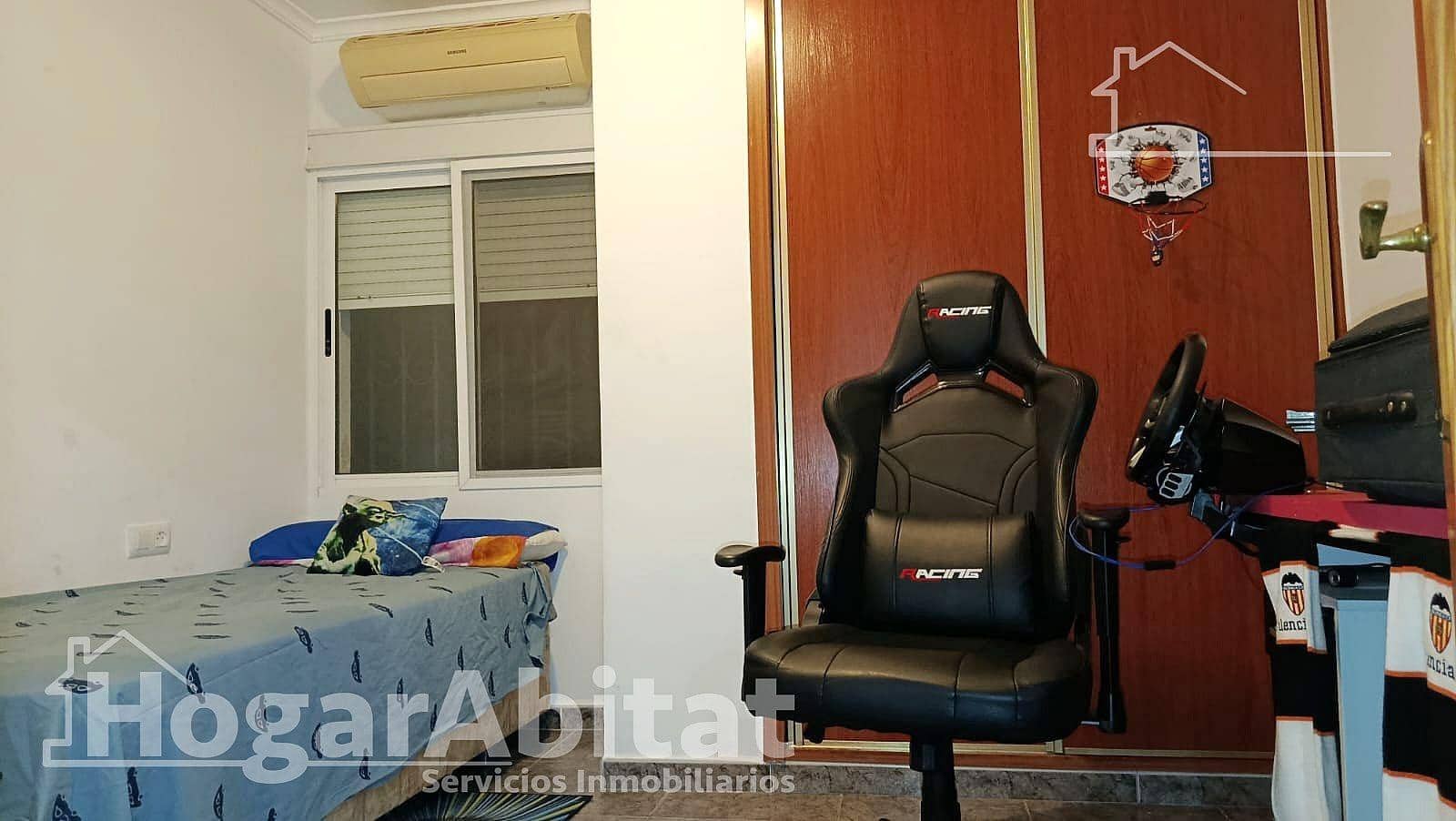 5 makuuhuone Huvila myytävänä paikassa Oliva mukana uima-altaan 
autotalli - 315 000 € (Ref: 9759027)