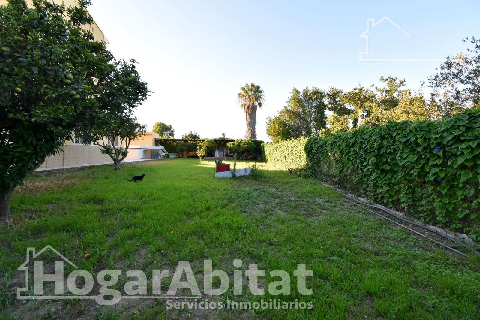 5 makuuhuone Huvila myytävänä paikassa Oliva mukana uima-altaan 
autotalli - 315 000 € (Ref: 9759027)