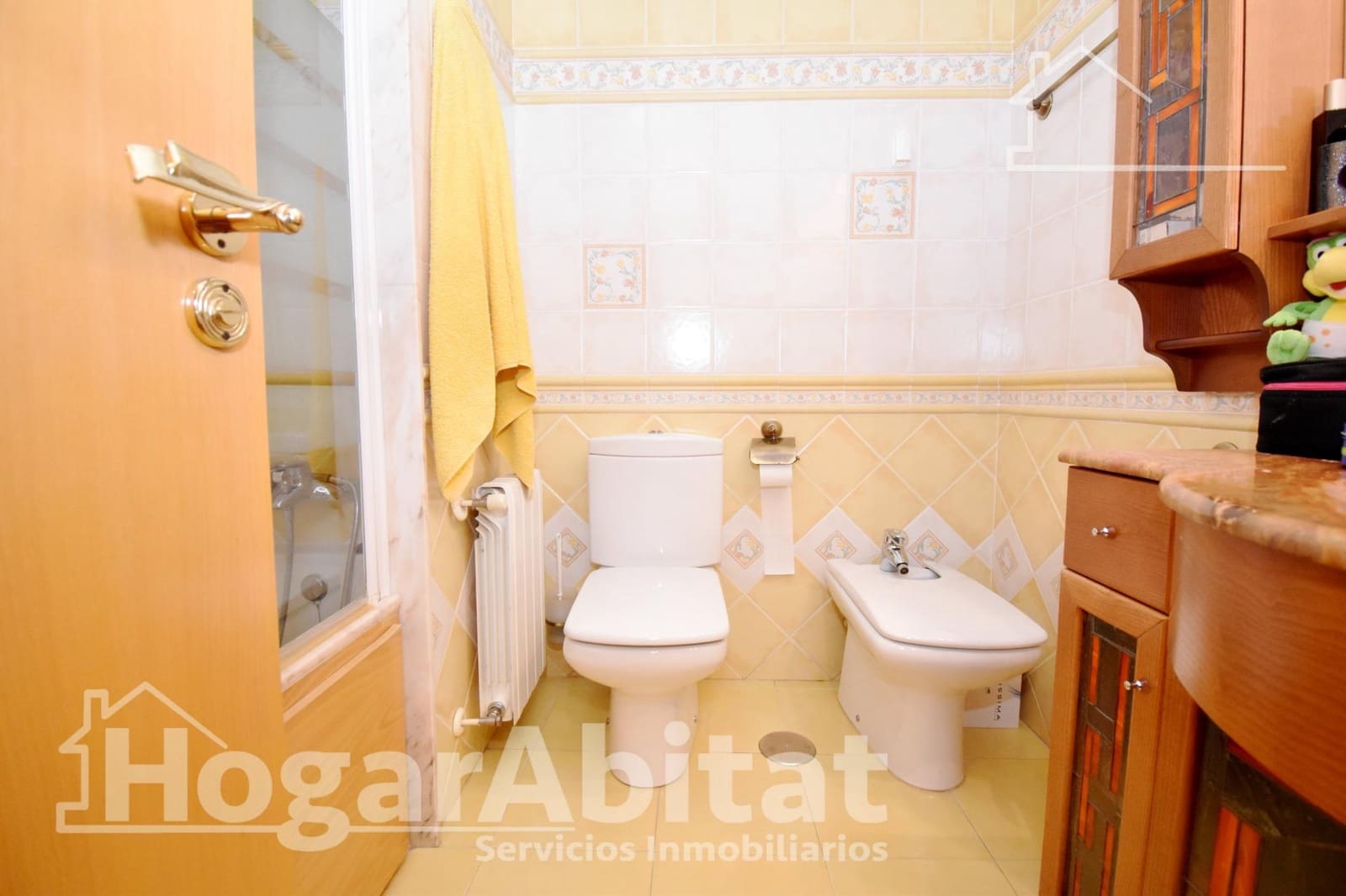 6 bedroom Flat for sale in Castello de la Plana with garage - € 405,000 (Ref: 9759034)