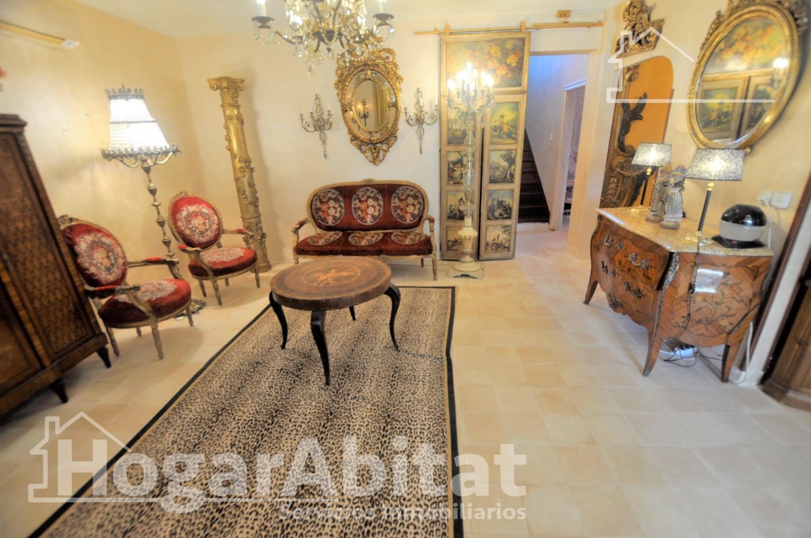 5 slaapkamer Villa te koop in Godelleta met garage - € 280.000 (Ref: 9759036)