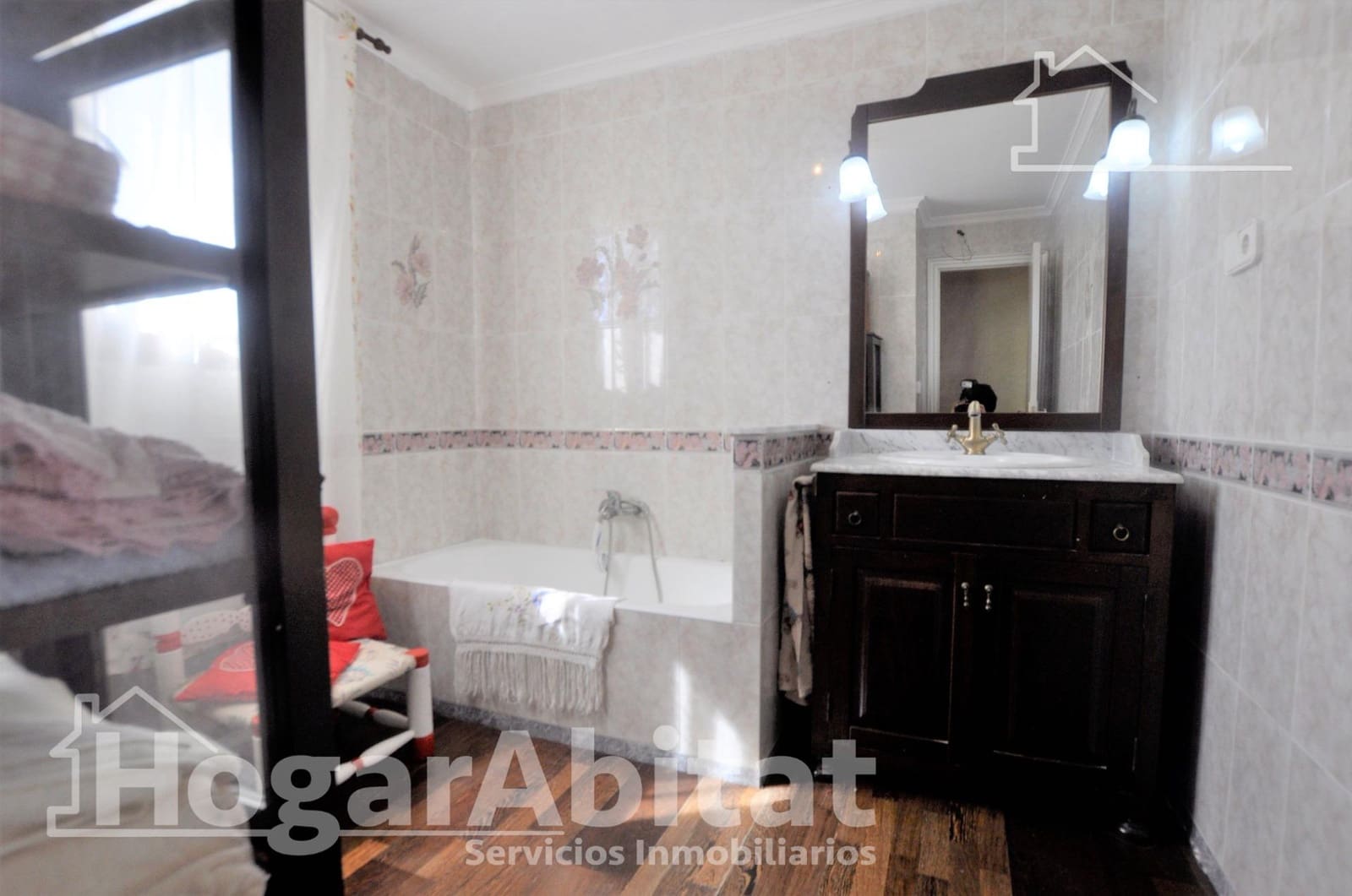 5 slaapkamer Villa te koop in Godelleta met garage - € 280.000 (Ref: 9759036)