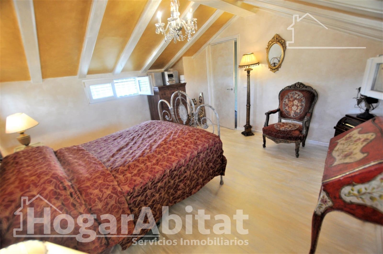 5 slaapkamer Villa te koop in Godelleta met garage - € 280.000 (Ref: 9759036)