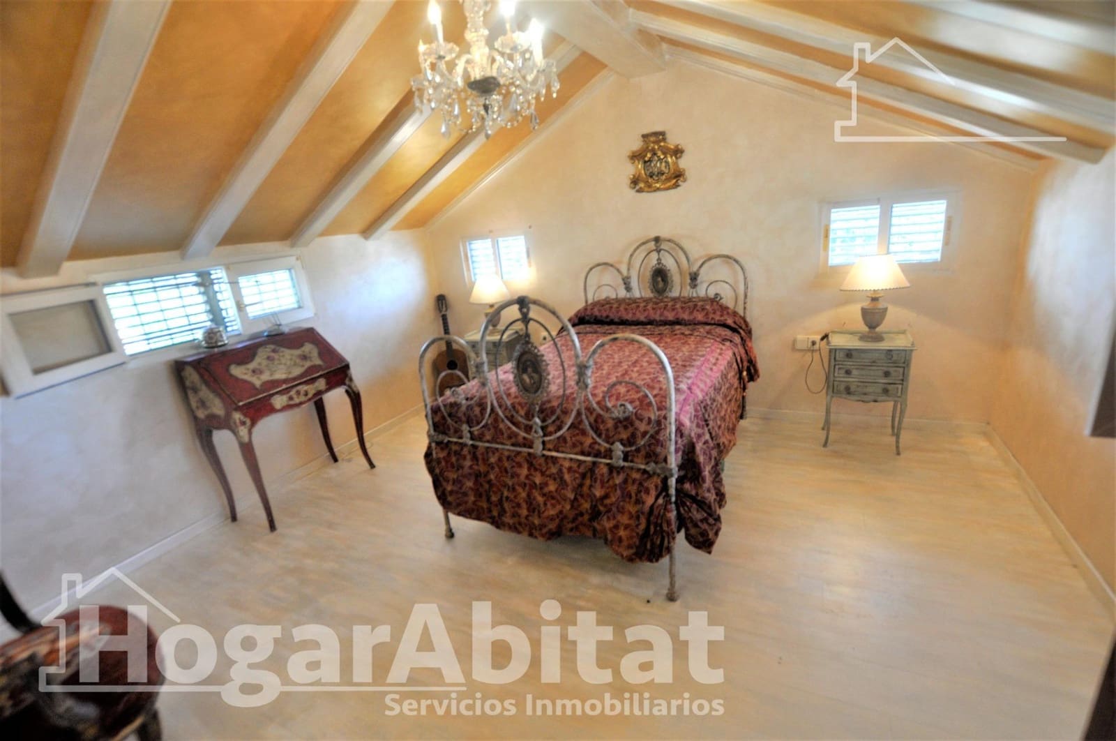 5 slaapkamer Villa te koop in Godelleta met garage - € 280.000 (Ref: 9759036)