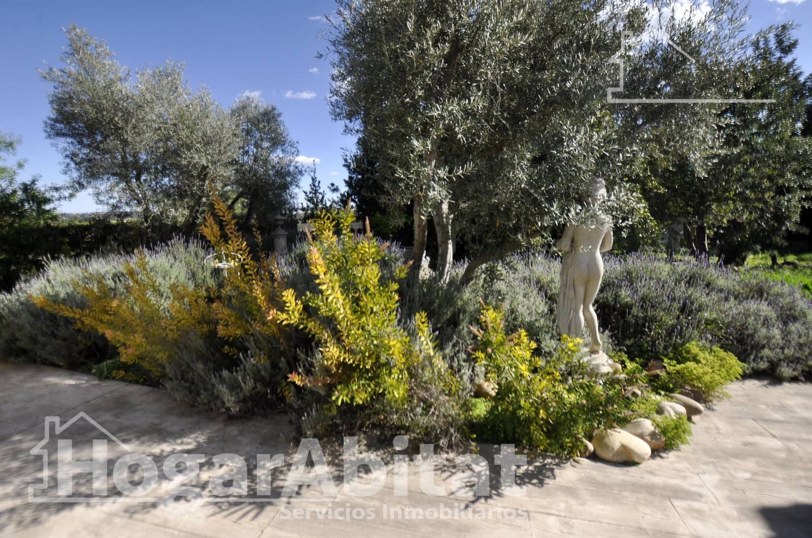 5 slaapkamer Villa te koop in Godelleta met garage - € 280.000 (Ref: 9759036)