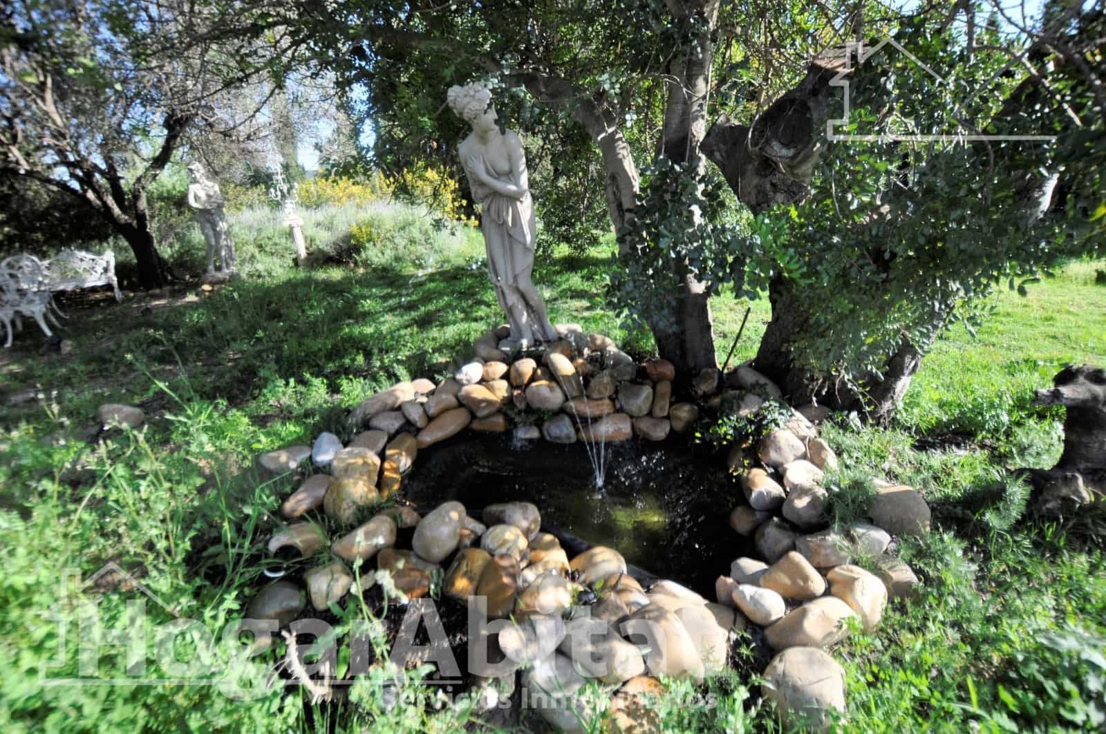 5 slaapkamer Villa te koop in Godelleta met garage - € 280.000 (Ref: 9759036)