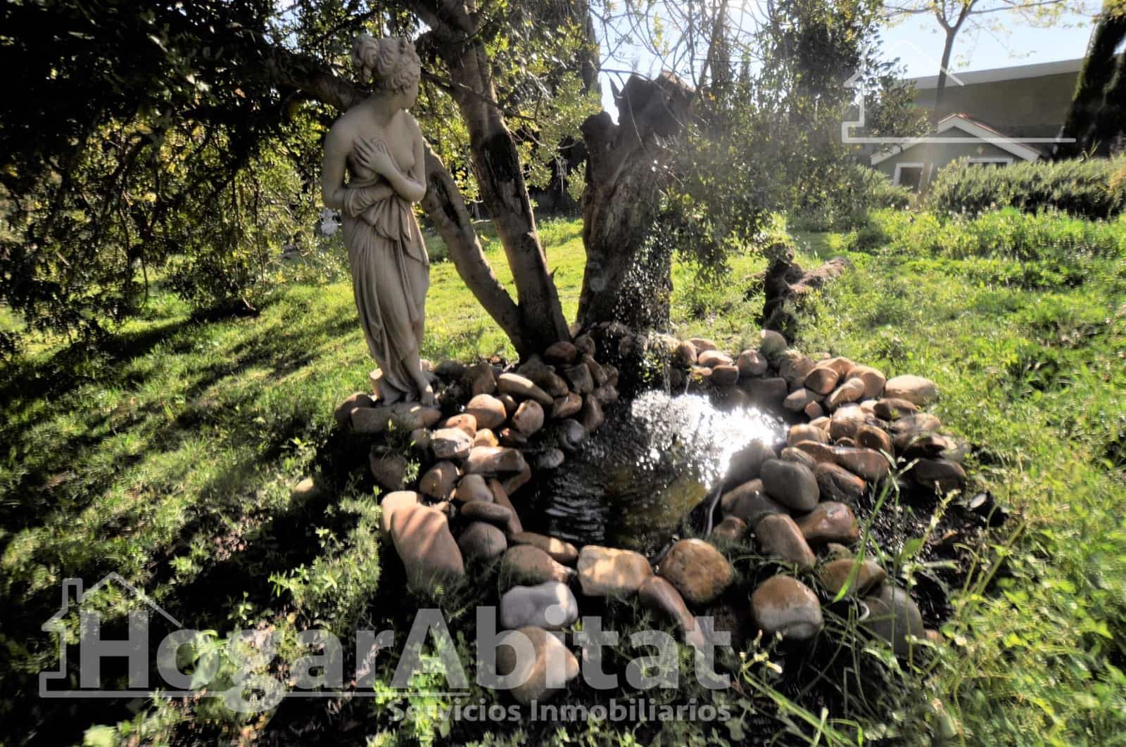 5 slaapkamer Villa te koop in Godelleta met garage - € 280.000 (Ref: 9759036)