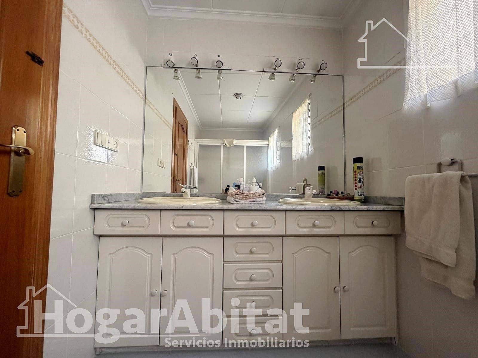 4 bedroom Townhouse for sale in Massanassa with garage - € 510,000 (Ref: 9759048)