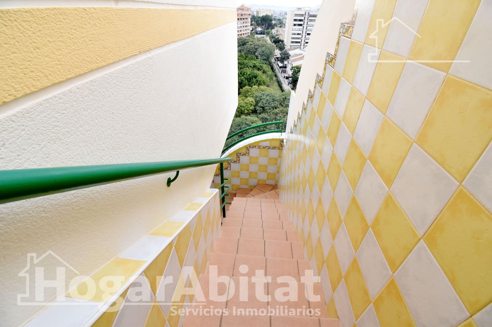 3 sypialnia Penthouse na sprzedaż w Gandia z basenem garażem - 309 000 € (Ref: 9762044)