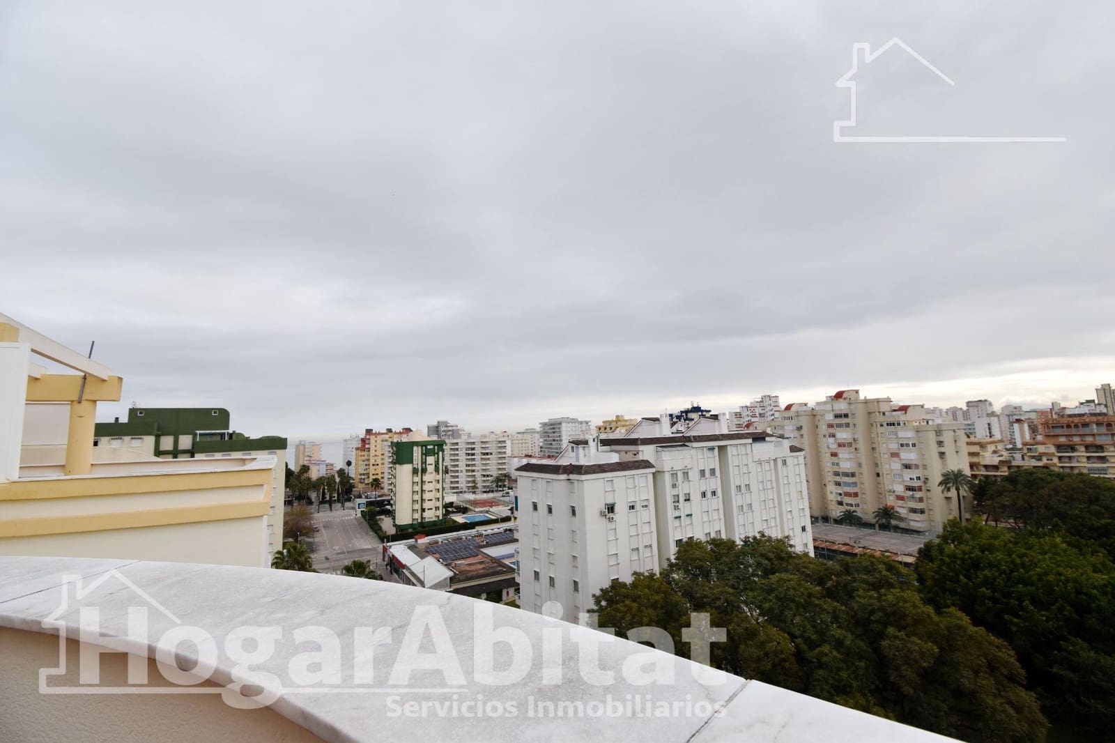 3 sypialnia Penthouse na sprzedaż w Gandia z basenem garażem - 309 000 € (Ref: 9762044)