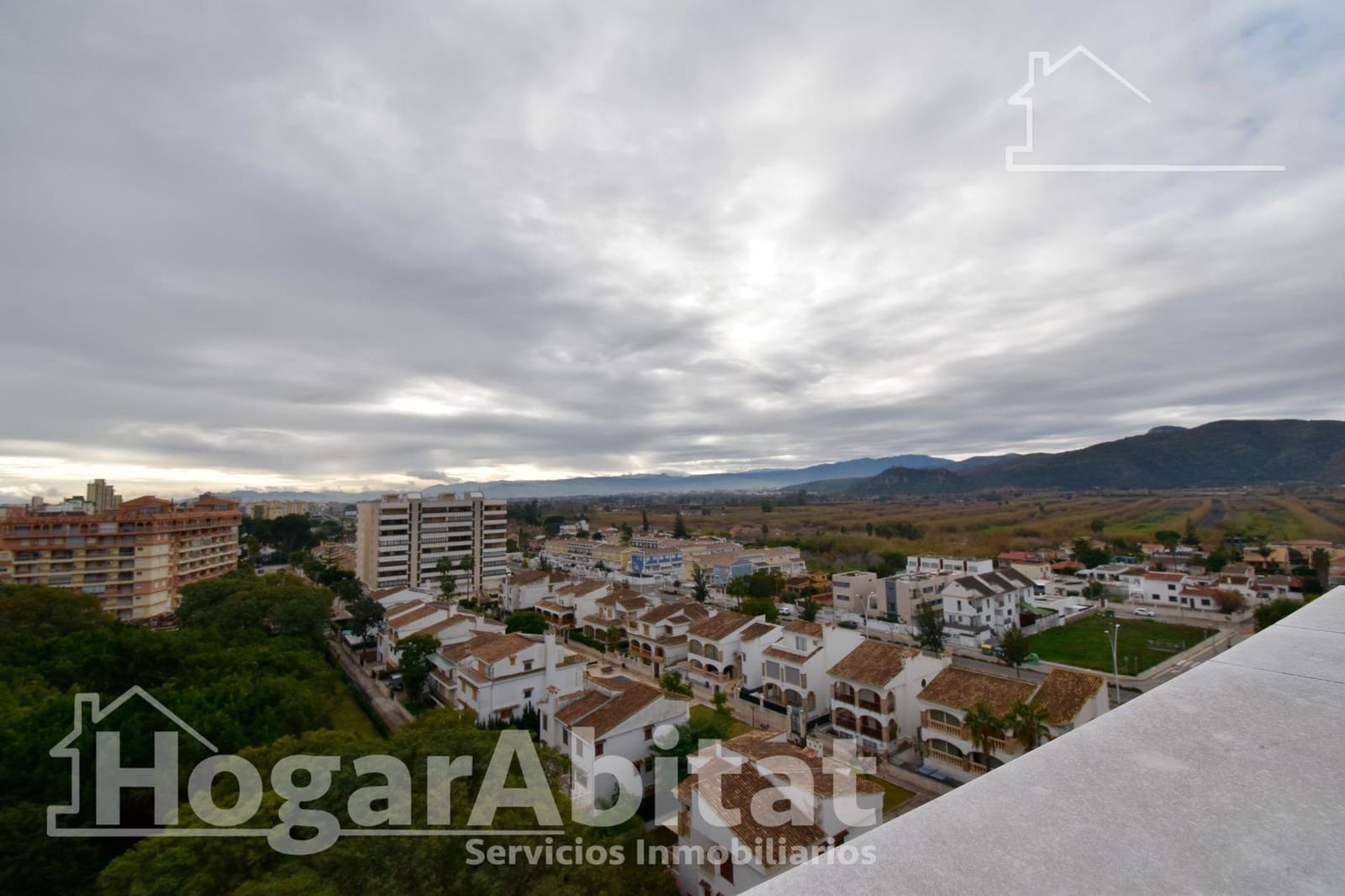 3 sypialnia Penthouse na sprzedaż w Gandia z basenem garażem - 309 000 € (Ref: 9762044)
