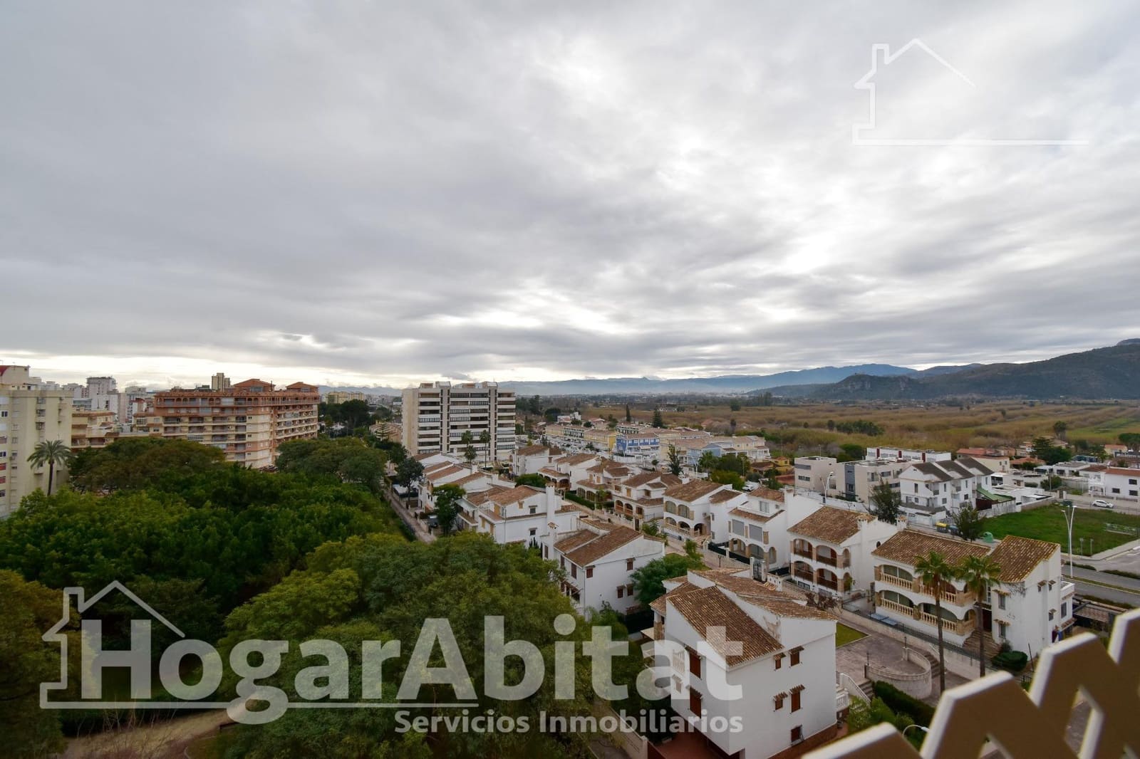 3 sypialnia Penthouse na sprzedaż w Gandia z basenem garażem - 309 000 € (Ref: 9762044)
