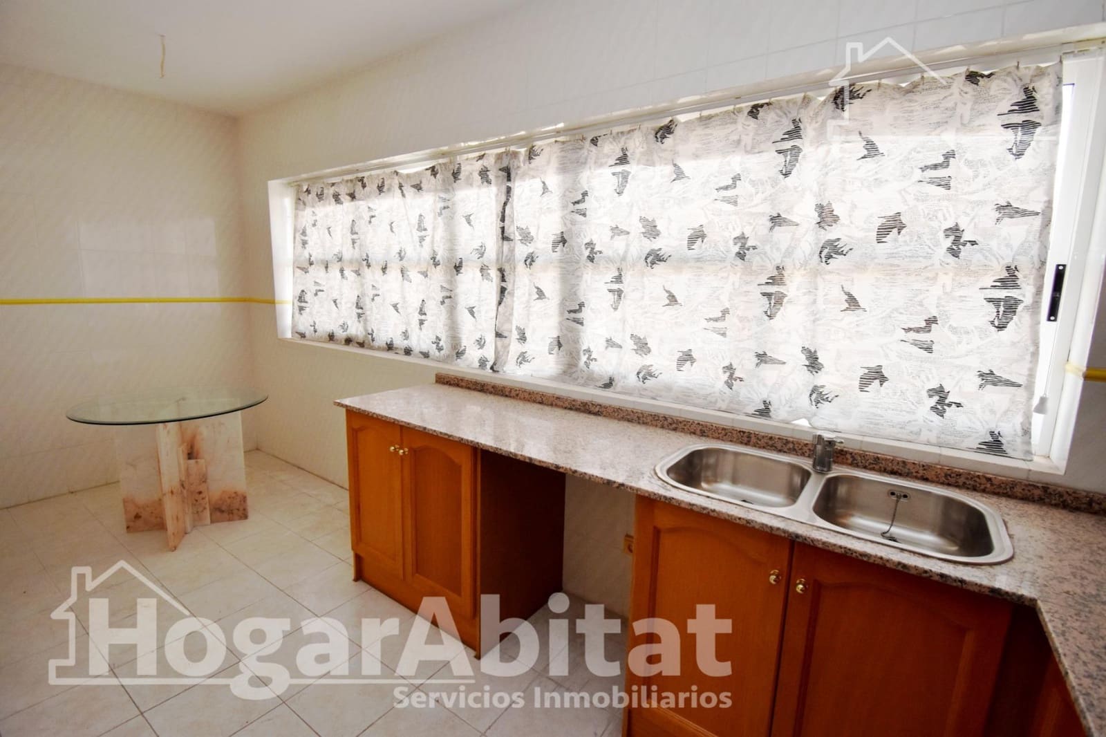 6 bedroom Terraced Villa for sale in Burriana / Borriana with garage - € 215,000 (Ref: 9773118)