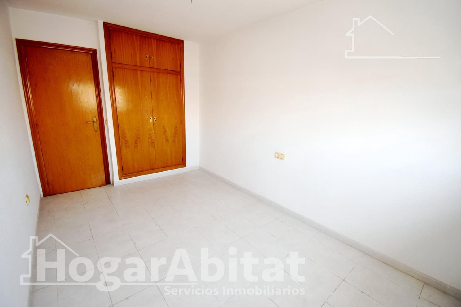 6 bedroom Terraced Villa for sale in Burriana / Borriana with garage - € 215,000 (Ref: 9773118)