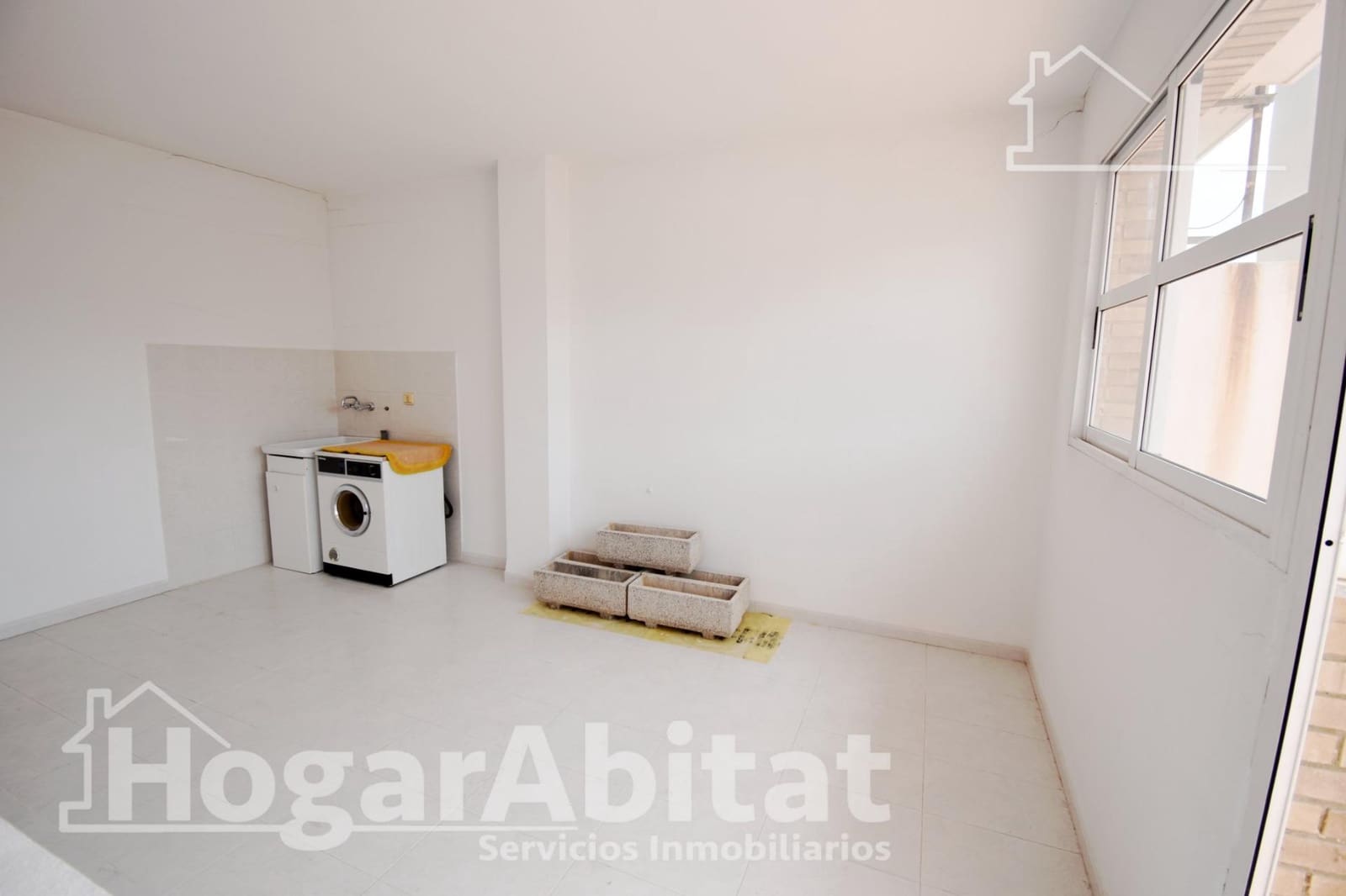 6 bedroom Terraced Villa for sale in Burriana / Borriana with garage - € 215,000 (Ref: 9773118)