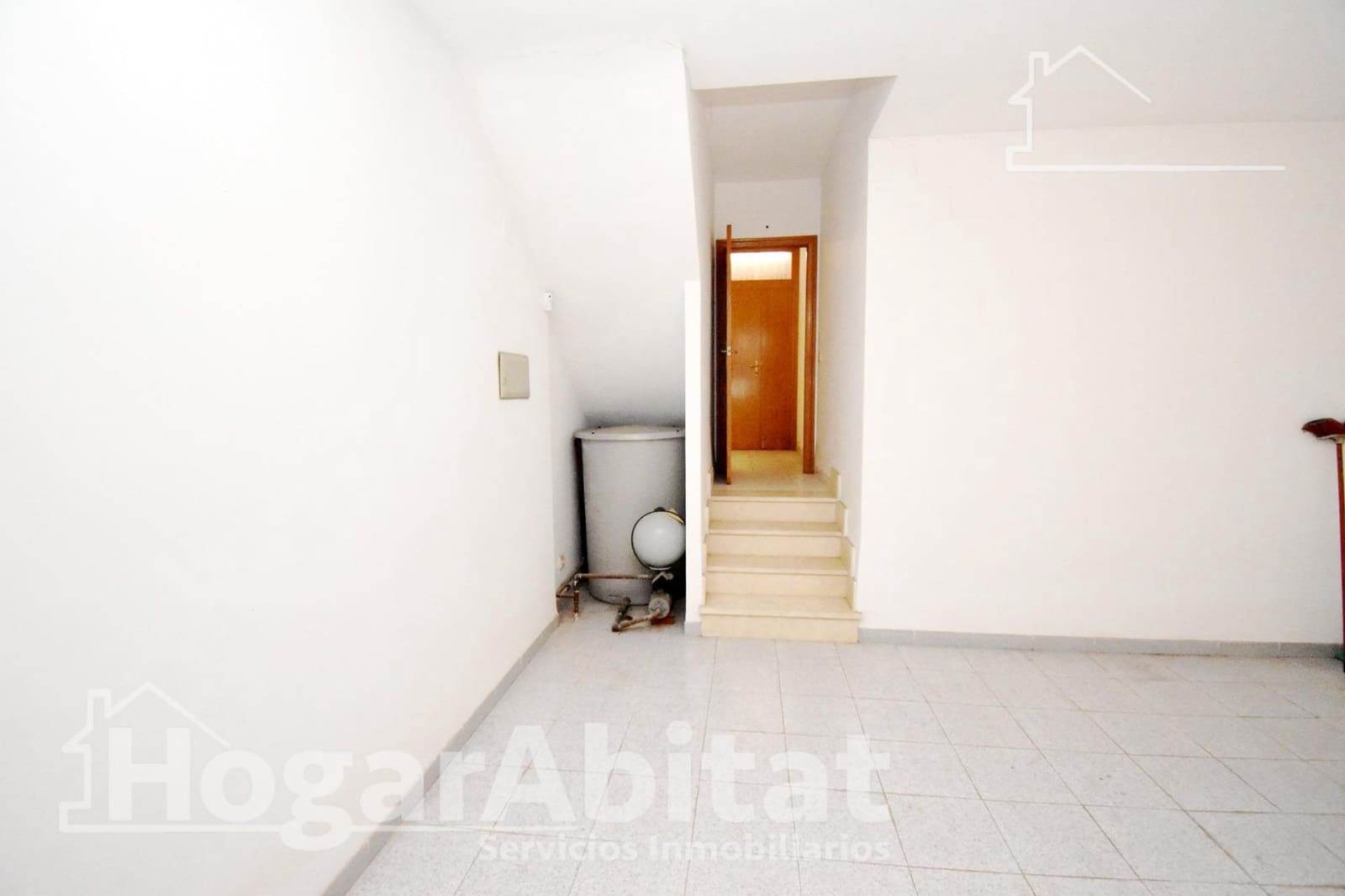 6 bedroom Terraced Villa for sale in Burriana / Borriana with garage - € 215,000 (Ref: 9773118)