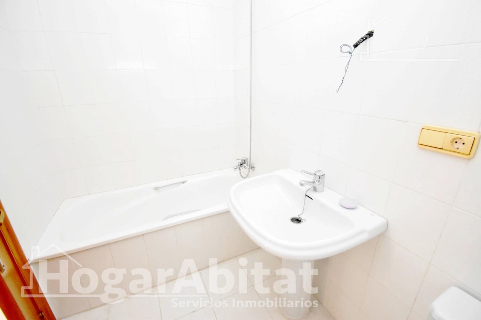 6 bedroom Terraced Villa for sale in Burriana / Borriana with garage - € 215,000 (Ref: 9773118)