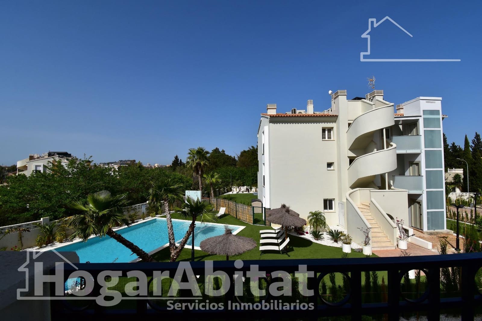 1 soverom Leilighet til salgs i Denia med svømmebasseng garasje - € 267 000 (Ref: 9773124)