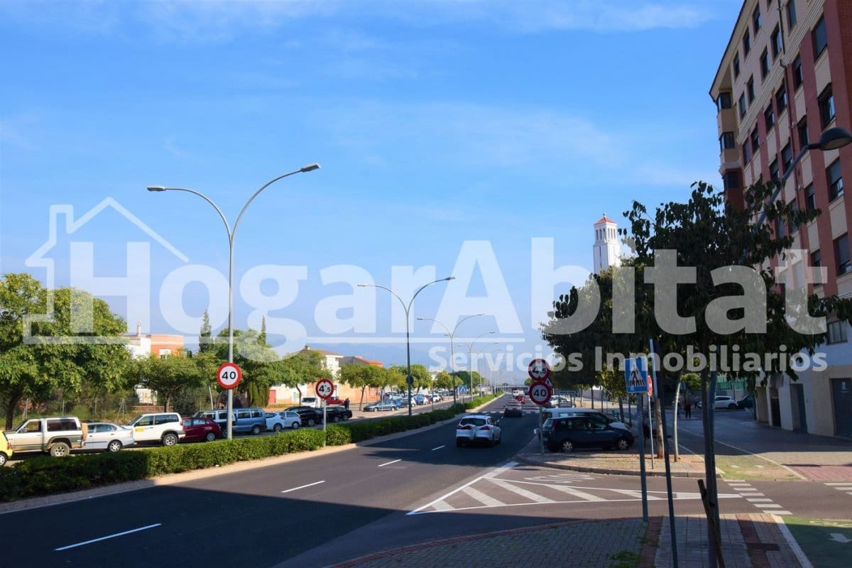 2 soveværelse Lejlighed til salg i Castello de la Plana med garage - € 138.000 (Ref: 9773131)