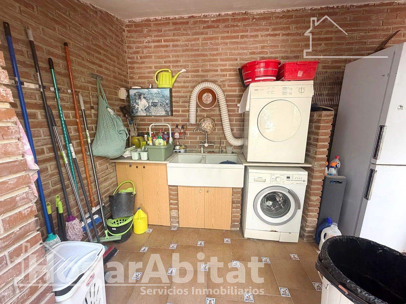 4 bedroom Townhouse for sale in Massanassa with garage - € 612,000 (Ref: 9773138)