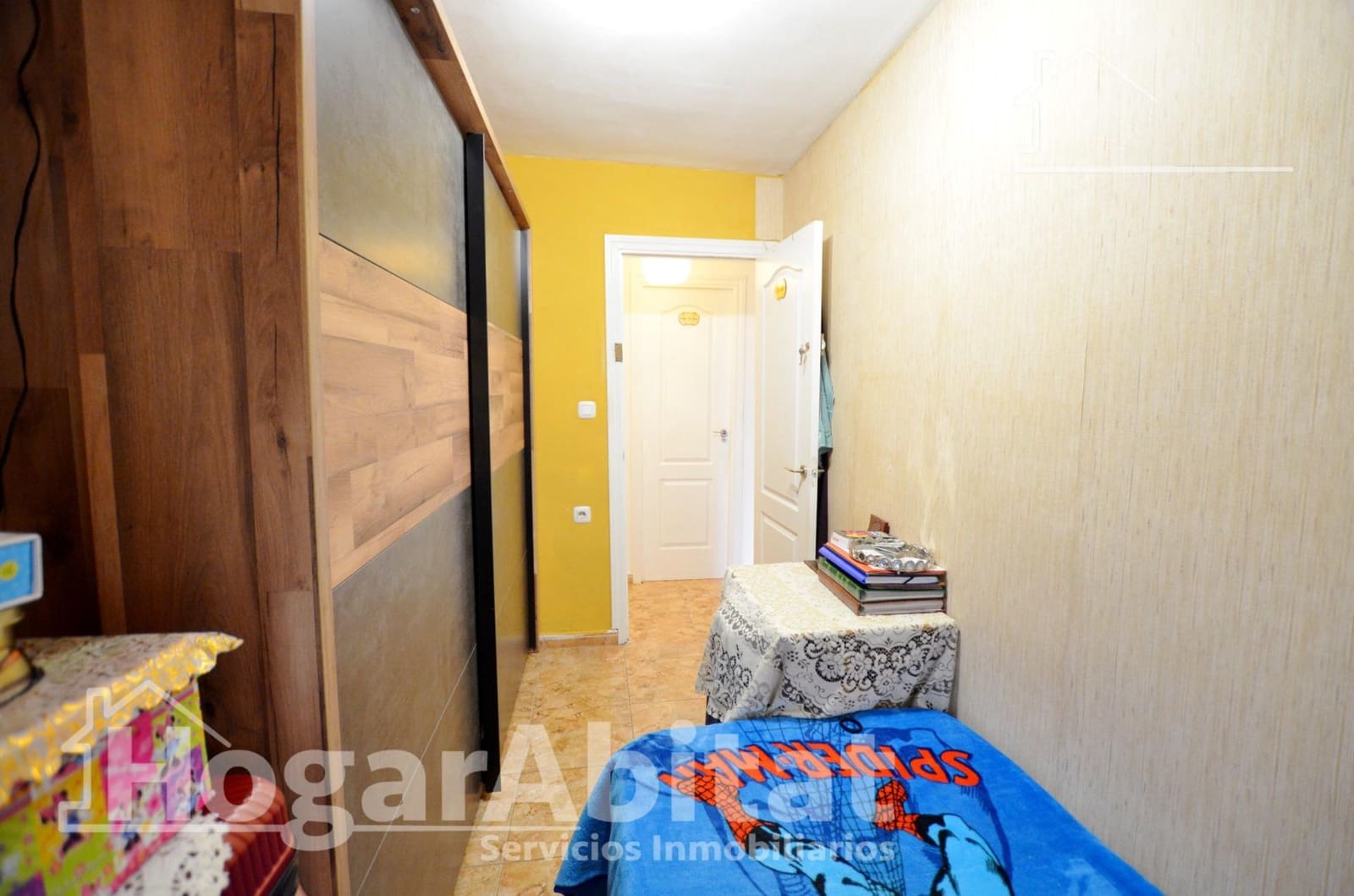 3 bedroom Flat for sale in Alicante / Alacant city - € 165,000 (Ref: 9778180)