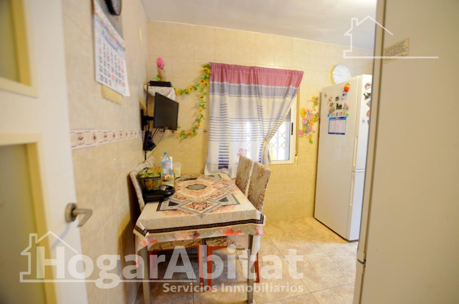 3 bedroom Flat for sale in Alicante / Alacant city - € 165,000 (Ref: 9778180)