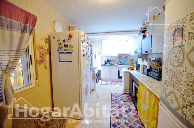 3 bedroom Flat for sale in Alicante / Alacant city - € 165,000 (Ref: 9778180)