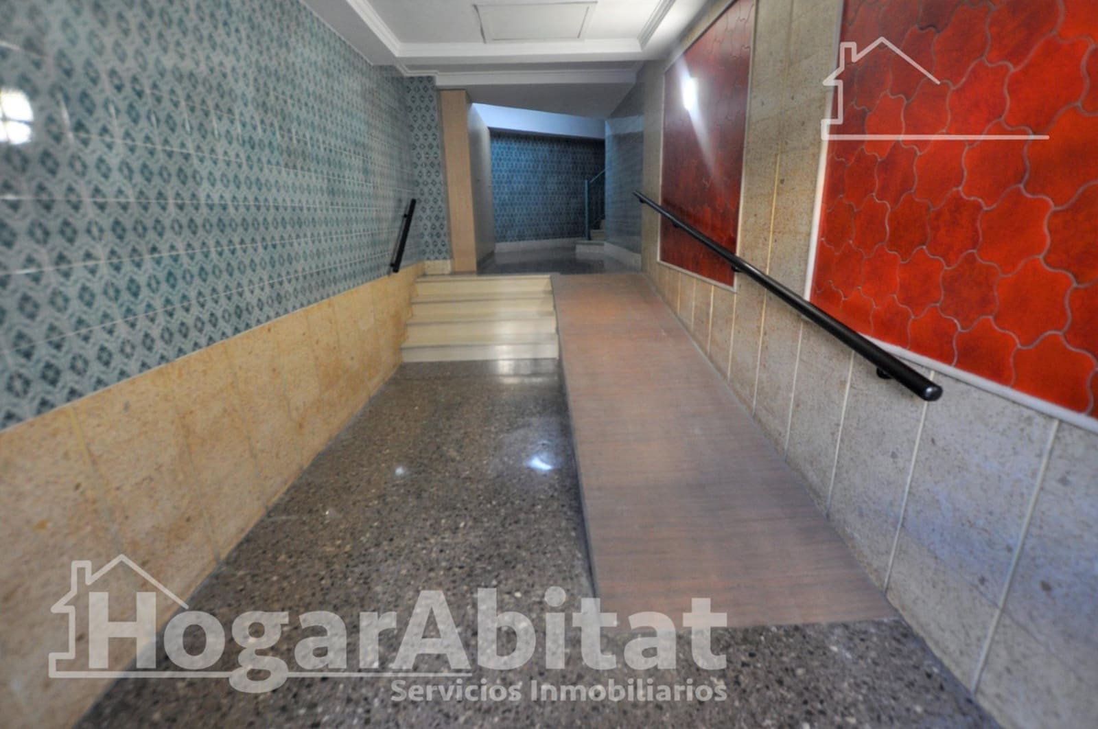 4 bedroom Flat for sale in Manises - € 225,000 (Ref: 9778199)