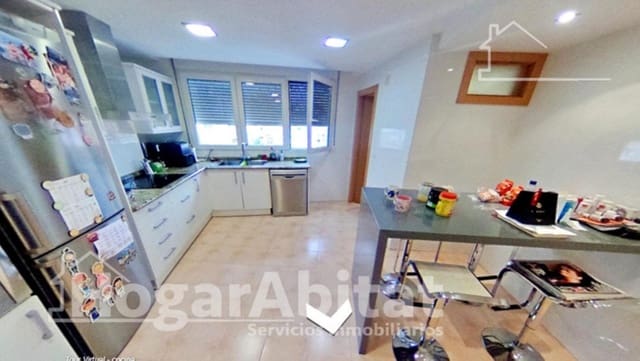 Piso de 4 habitaciones en Vila-real en venta con garaje - 281.000 € (Ref: 9778204)