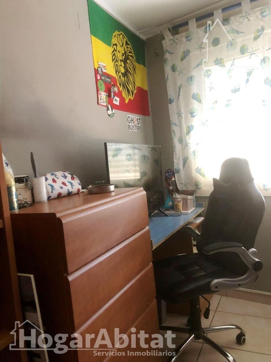 3 makuuhuone Asunto myytävänä paikassa Castello de la Plana mukana 
autotalli - 200 000 € (Ref: 9778211)