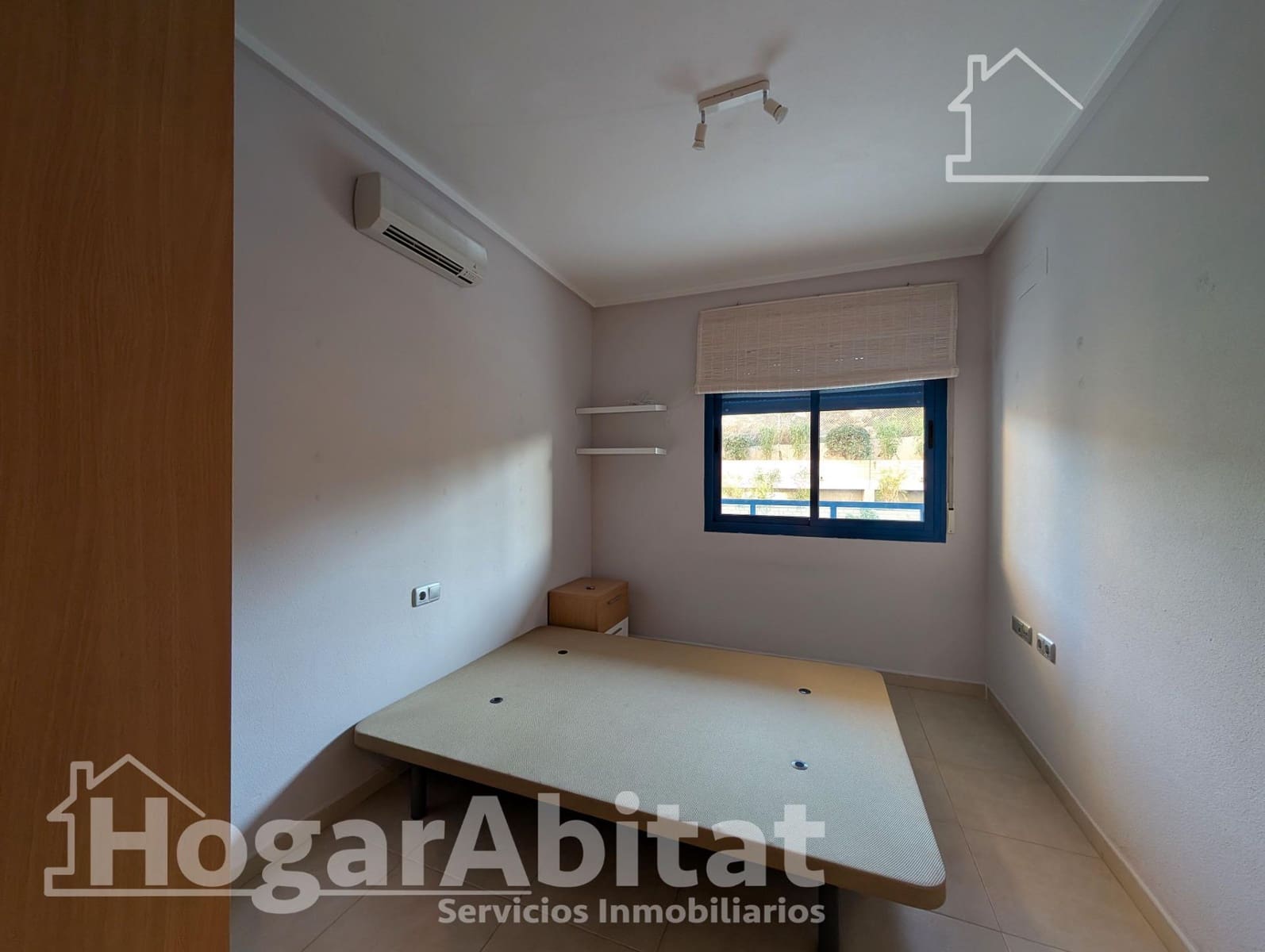 2 makuuhuone Asunto myytävänä paikassa Alicante kaupunki mukana uima-altaan 
autotalli - 205 000 € (Ref: 9778224)